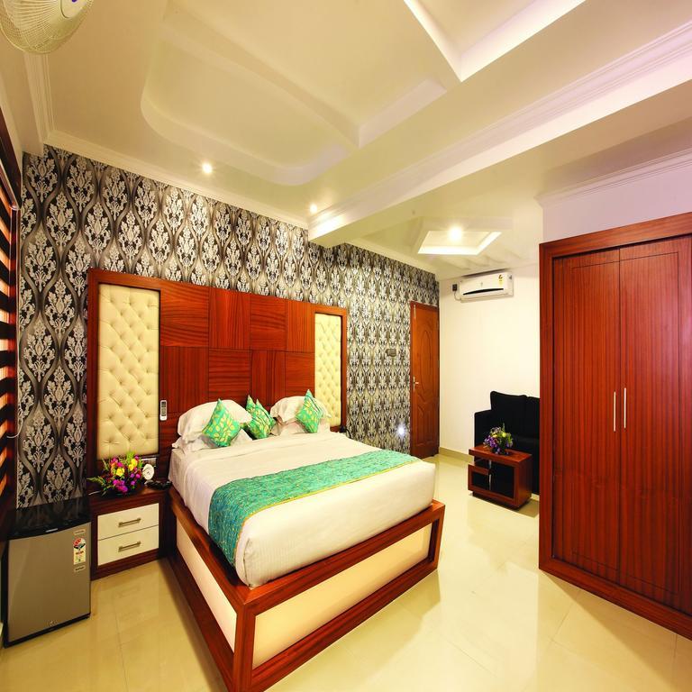 Holiday Hill Hotel & Suites Sultan Bathery Eksteriør billede
