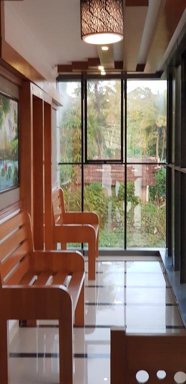 Holiday Hill Hotel & Suites Sultan Bathery Eksteriør billede